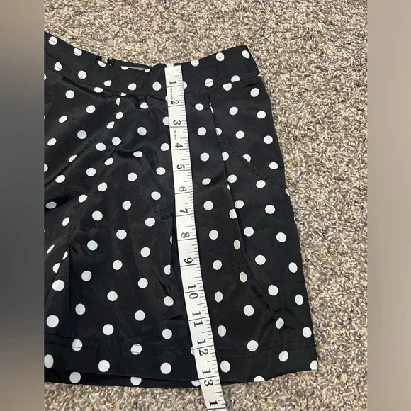 XXI FOREVER 21 BLACK & WHITE POLKA DOT SHORTS PLEATED WAIST POCKETS SIZE XSMALL - Picture 9 of 11